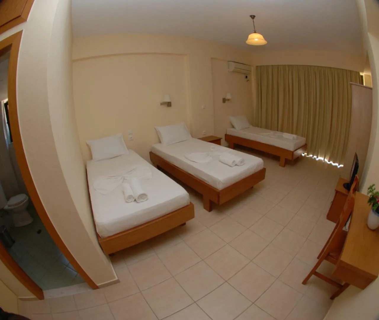Nikos Hotel And Apartments Sarande Albania