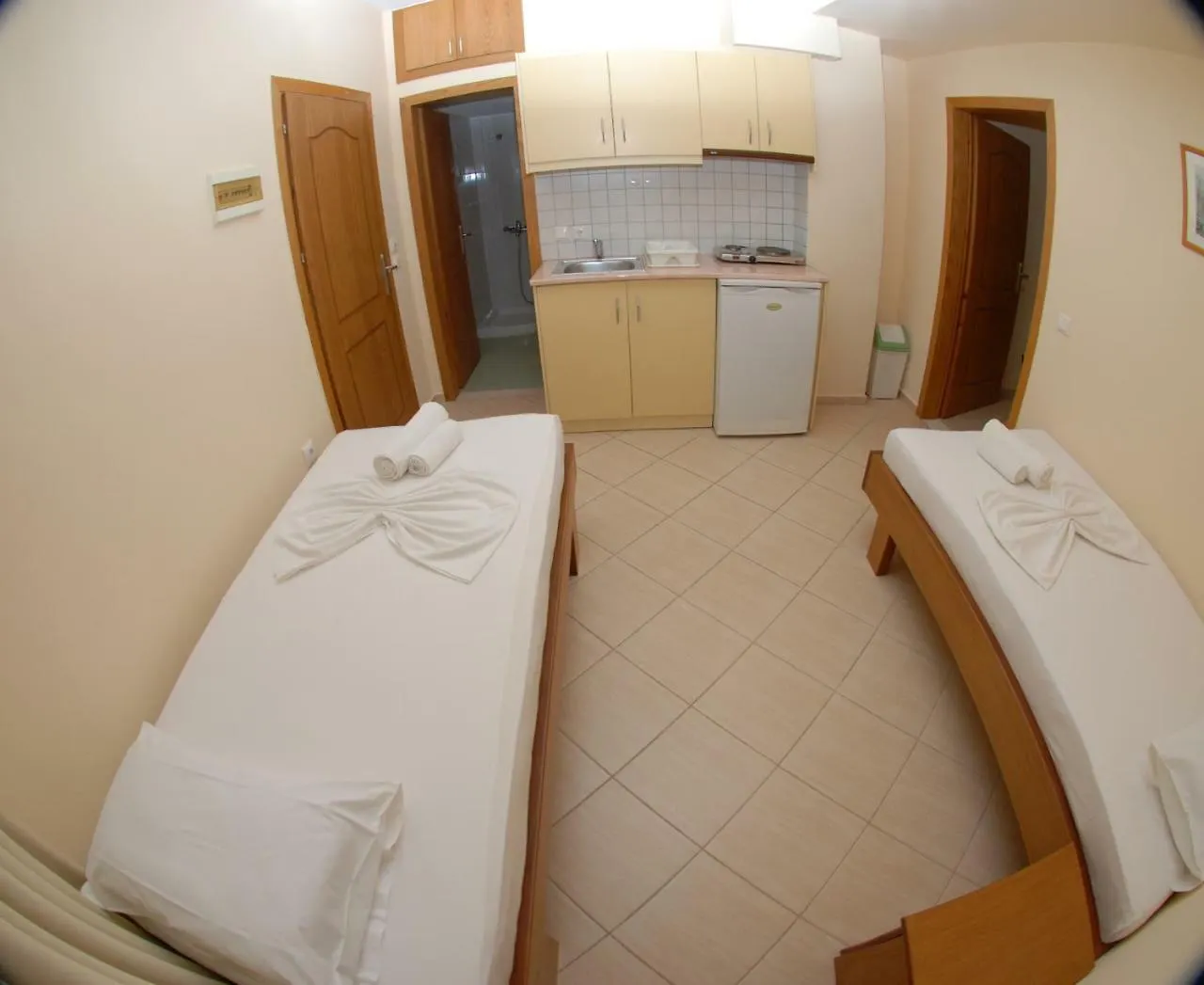 Nikos Hotel And Apartments Sarande