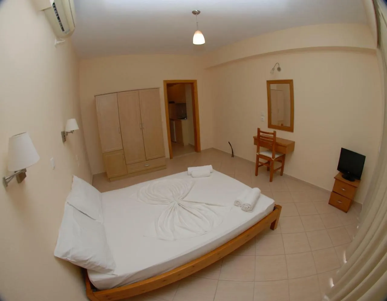 Nikos Hotel And Apartments Sarande